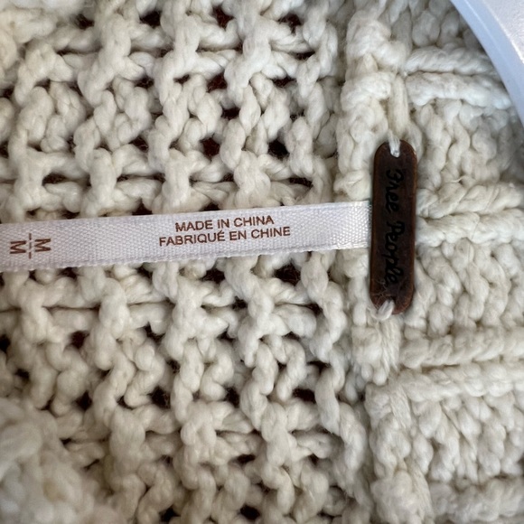 FREE PEOPLE women’s sweater - Picture 3 of 4